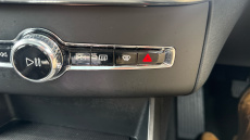 Volvo XC90 2.0 B5P Ultra Dark 5dr AWD Geartronic Petrol Estate